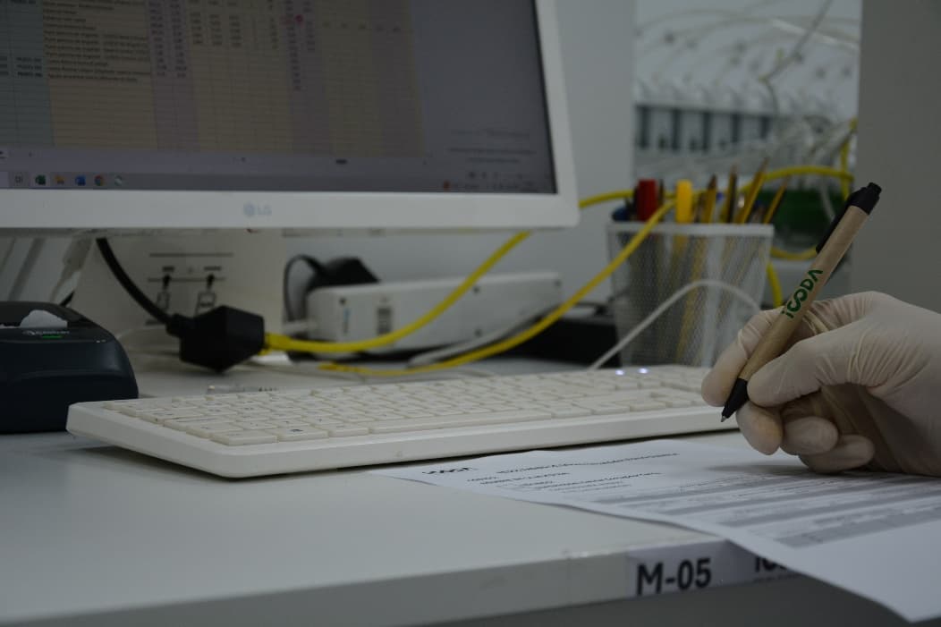 Recopilación de datos analíticos para la elaboración de un informe técnico de iCODA